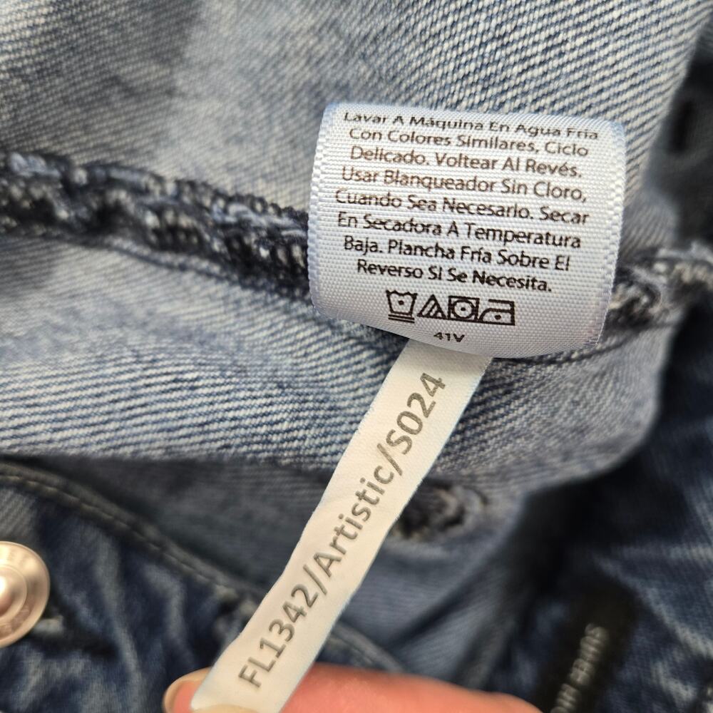 Free Assembly Super High Wide Leg Jeans Patch Pockets Artistic Wash size 10 - Picture 15 of 16